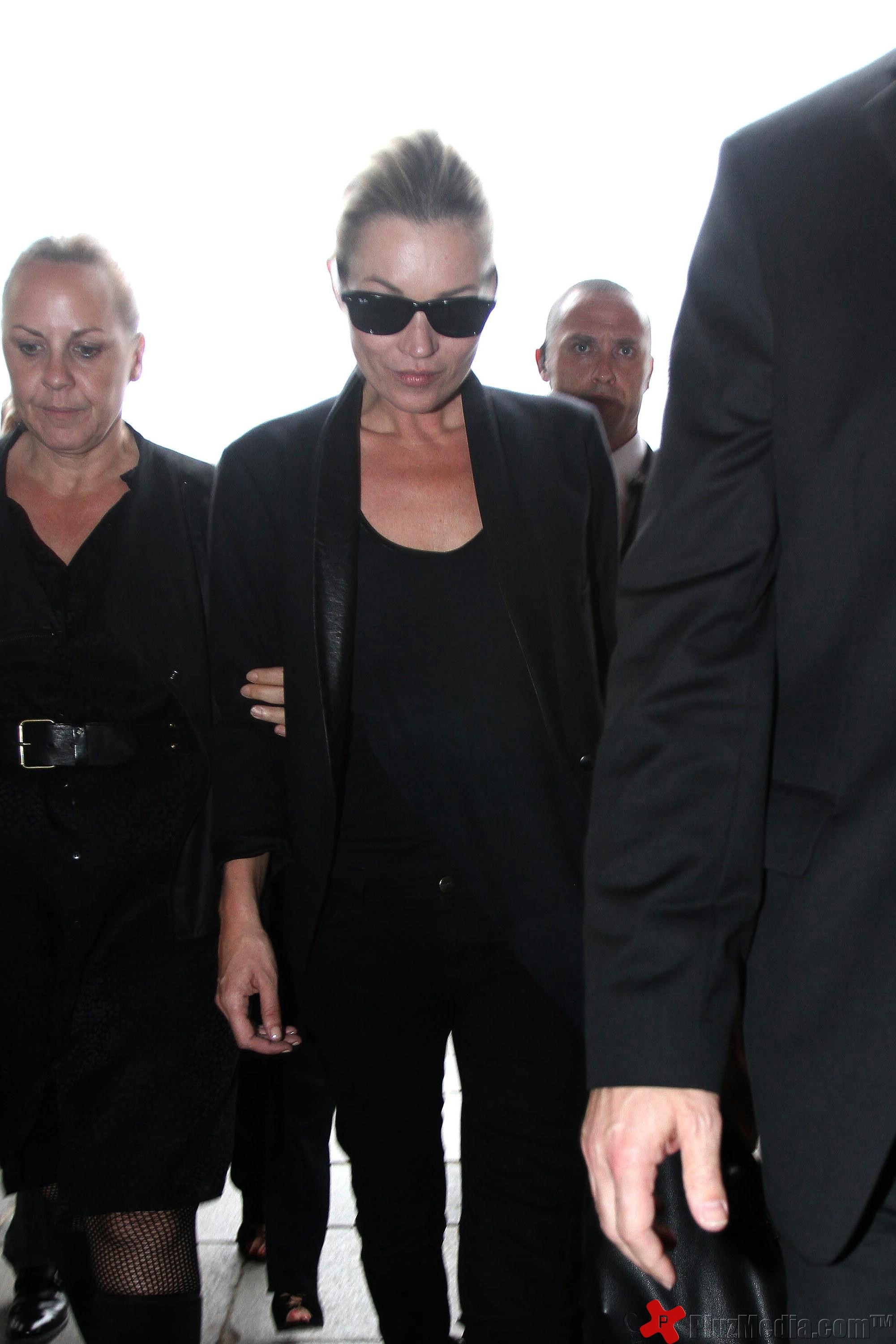 Kate Moss is seen leaving the Ritz Hotel - Photos | Picture 95510